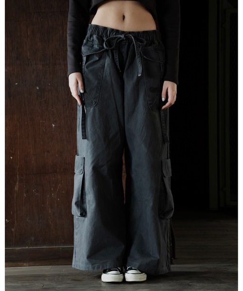 Glanny(グランニー)の「ワイドカーゴパンツ(カーゴパンツ・レディース・ブラウン/グレー・SMALL/MEDIUM)」の11枚目の写真