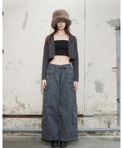 Glanny(グランニー)の「ワイドカーゴパンツ(カーゴパンツ・レディース・ブラウン/グレー・SMALL/MEDIUM)」の13枚目の写真