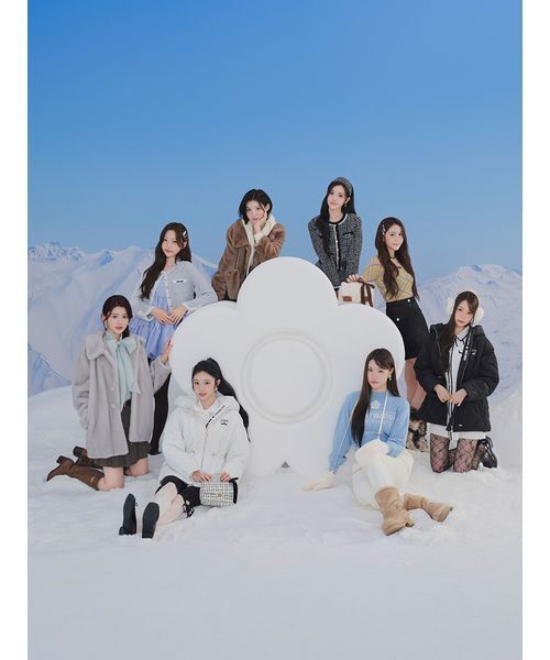 LILY BROWN（リリーブラウン）の「【LILY BROWN×MARY QUANT】ビジュー釦ファーコート（ノーカラージャケット・レディース・ライトグレー/ベージュ/その他・F）」の8枚目の写真