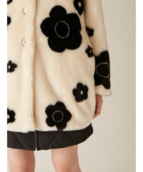 LILY BROWN（リリーブラウン）の「【LILY BROWN×MARY QUANT】ビジュー釦ファーコート（ノーカラージャケット・レディース・ライトグレー/ベージュ/その他・F）」の17枚目の写真