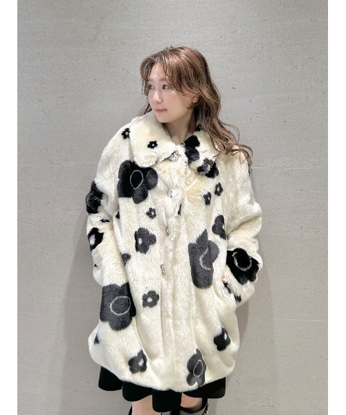 LILY BROWN×MARY QUANT】ビジュー釦ファーコート（ノーカラー