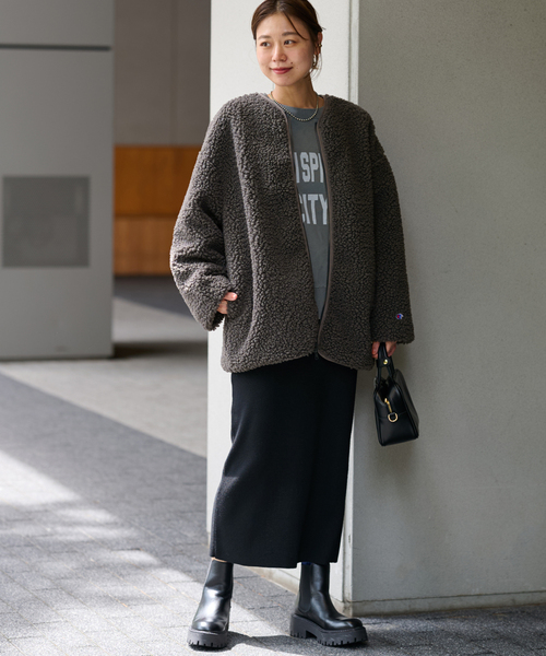 Champion（チャンピオン）の「《WEB限定追加2》別注【Champion/チャンピオン】ボアフリースジャケット（ブルゾン・レディース・チャコールグレー/ベージュ/ネイビー・FREE）」の5枚目の写真