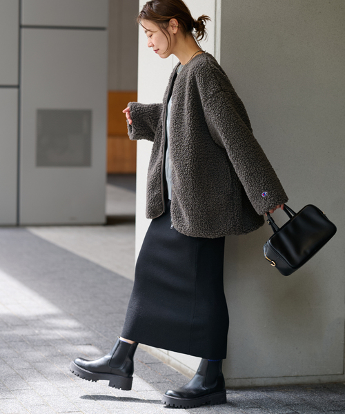 Champion（チャンピオン）の「《WEB限定追加2》別注【Champion/チャンピオン】ボアフリースジャケット（ブルゾン・レディース・チャコールグレー/ベージュ/ネイビー・FREE）」の6枚目の写真