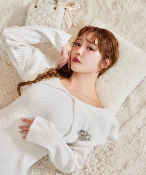 セール】ブローチ付きニットロングワンピース（ワンピース）｜one