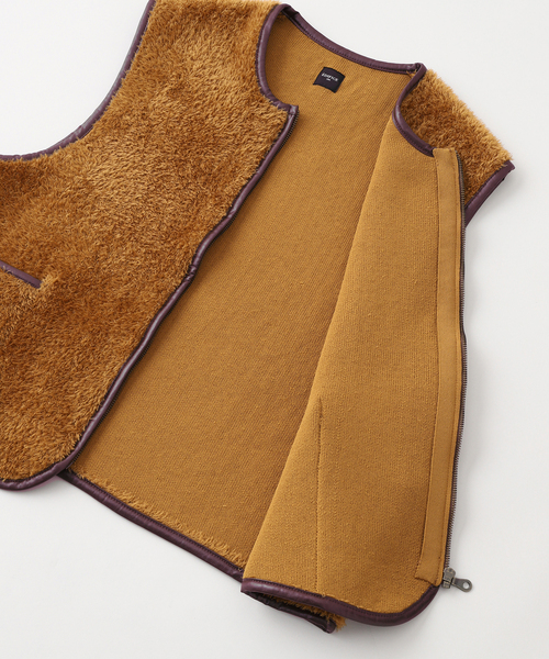 EDIFICE（エディフィス）の「パイピング ファー ベスト（ブルゾン・メンズ・ブラウン/ブラック・LARGE/MEDIUM）」の5枚目の写真