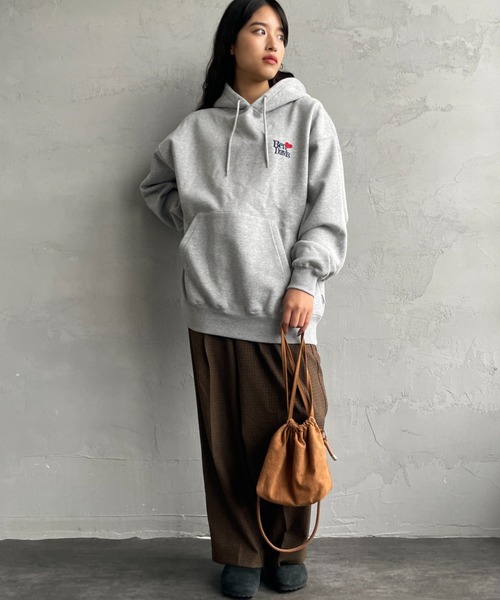 BEN DAVIS（ベンデイビス）の「【WEB限定】[BEN DAVIS/ベンデイビス] PUFFYハートロゴ バックプリントパーカー【追加】（パーカー・レディース・ブラック/ネイビー/グレー・M/L/XL）」の21枚目の写真