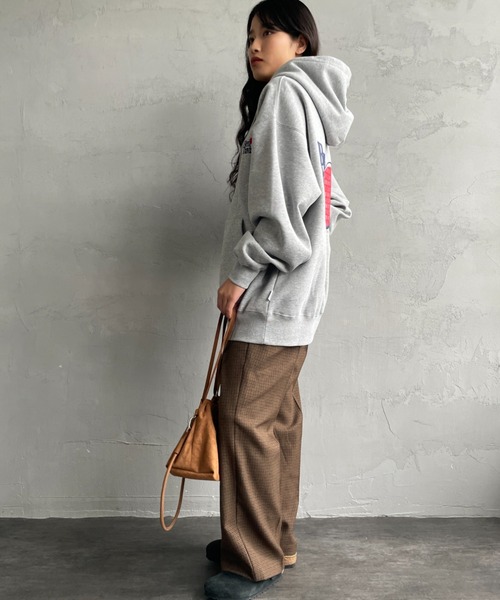 BEN DAVIS（ベンデイビス）の「【WEB限定】[BEN DAVIS/ベンデイビス] PUFFYハートロゴ バックプリントパーカー【追加】（パーカー・レディース・ブラック/ネイビー/グレー・M/L/XL）」の22枚目の写真