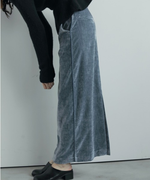 anuke（アンヌーク）の「Velvet Straight Skirt（スカート・レディース・ブルー/ブラック・36inch/38inch）」の7枚目の写真