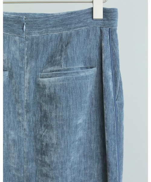 anuke（アンヌーク）の「Velvet Straight Skirt（スカート・レディース・ブルー/ブラック・36inch/38inch）」の14枚目の写真