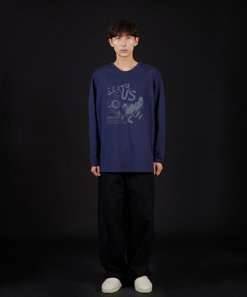 ASTRAL PROJECTION(アストラルプロジェクション)の「アースウィズアース オーバーサイズ ロングスリーブTシャツ_ネイビー(Tシャツ/カットソー・メンズ・その他・MEDIUM/X-LARGE/XX-LARGE/LARGE)」の6枚目の写真