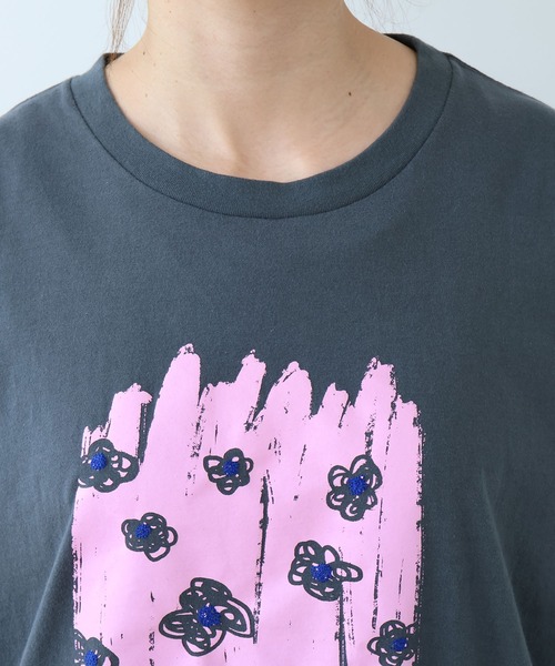bulle de savon（ビュルデサボン）の「おはなのラバープリント Tシャツ（Tシャツ/カットソー・レディース・チャコールグレー/ホワイト・FREE）」の22枚目の写真
