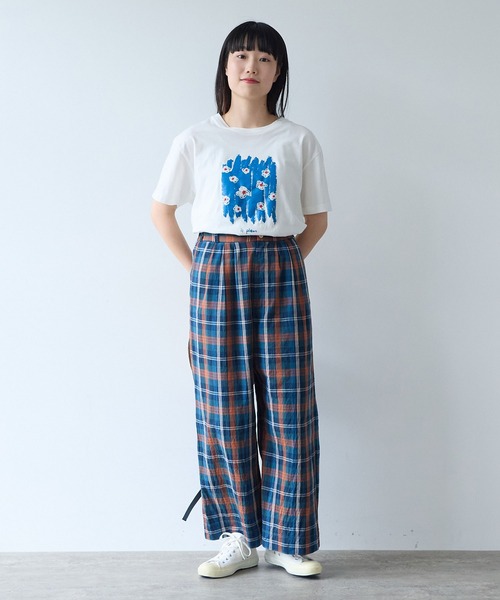 bulle de savon（ビュルデサボン）の「おはなのラバープリント Tシャツ（Tシャツ/カットソー・レディース・チャコールグレー/ホワイト・FREE）」の7枚目の写真