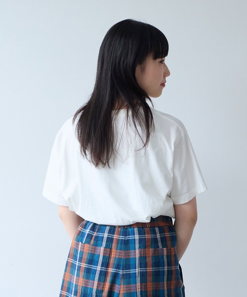 bulle de savon（ビュルデサボン）の「おはなのラバープリント Tシャツ（Tシャツ/カットソー・レディース・チャコールグレー/ホワイト・FREE）」の6枚目の写真