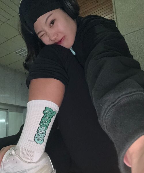 ODDSOCKS(オッドソックス)の「ODD PLAYER WBTS ラン フードパーカー ブラック(パーカー・レディース・その他・SMALL/MEDIUM/LARGE/X-LARGE)」の8枚目の写真