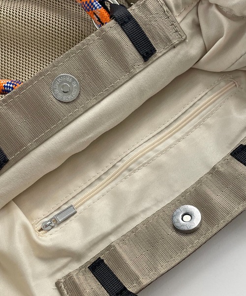 210nouve（トゥージュヌーブ）の「コードストラップ 2WAY ナイロン ハンド/ショルダーバッグ（ハンドバッグ・レディース・ブラック/ベージュ/カーキ・FREE）」の13枚目の写真