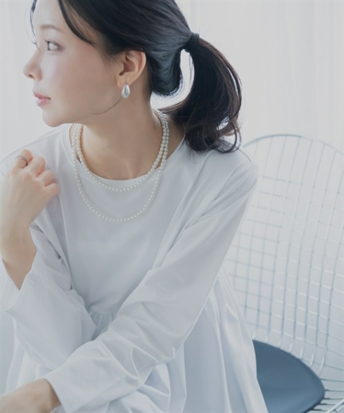 Petitjo（プッチージョ）の「小さいサイズ　【接触冷感・UVカット】ペプラム長袖Ｔシャツ　低身長さん・小柄女性（Tシャツ/カットソー・レディース・オフホワイト/ブラック・PL/PM/PS/PSS）」の3枚目の写真