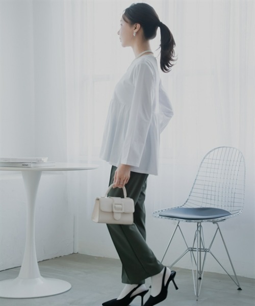 Petitjo（プッチージョ）の「小さいサイズ　【接触冷感・UVカット】ペプラム長袖Ｔシャツ　低身長さん・小柄女性（Tシャツ/カットソー・レディース・オフホワイト/ブラック・PL/PM/PS/PSS）」の9枚目の写真