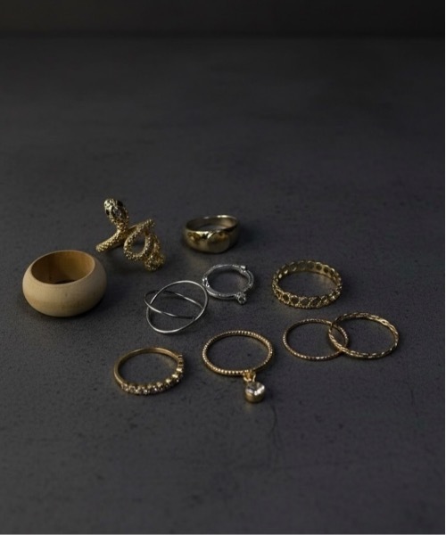 Burner（バーナー）の「【Cr+ov（クローヴ）】デザインリング　10点セット　cro-ring-1【GBT】（リング・メンズ・その他10/A/H/J/O/Q/X/Z/その他1/C/D/E/F/S/T/U/V/W/その他11/K/L/M/N/その他14/その他15/その他12/B/G/I/P/R/Y・FREE）」の2枚目の写真