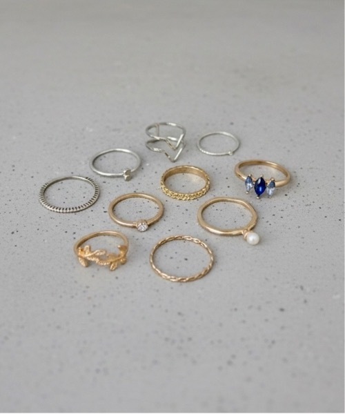 Burner（バーナー）の「【Cr+ov（クローヴ）】デザインリング　10点セット　cro-ring-1【GBT】（リング・メンズ・その他10/A/H/J/O/Q/X/Z/その他1/C/D/E/F/S/T/U/V/W/その他11/K/L/M/N/その他14/その他15/その他12/B/G/I/P/R/Y・FREE）」の3枚目の写真