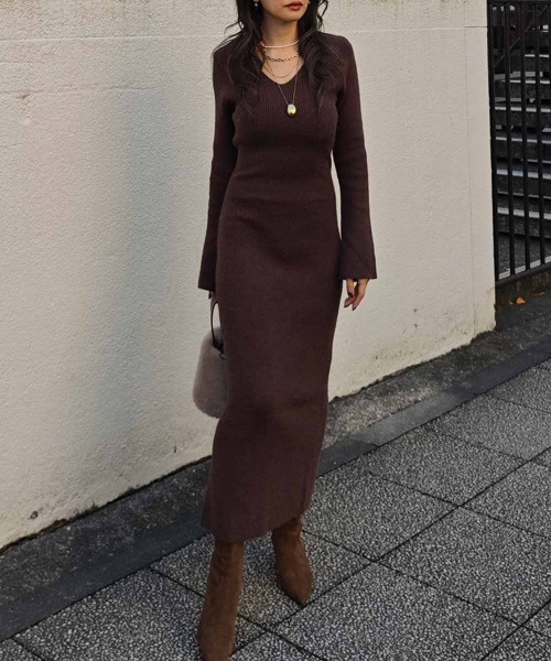 esutoreja（エストレジャ）の「Vネックリブニットワンピース（ワンピース・レディース・ブラウン/ベージュ/ブラック・FREE）」の3枚目の写真