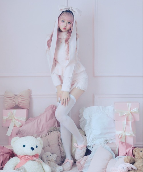 Fiorforte(フィオルフォルテ)の「Shaggy peplum knit(ニット/セーター・レディース・ホワイト/ピンク・FREE)」の4枚目の写真