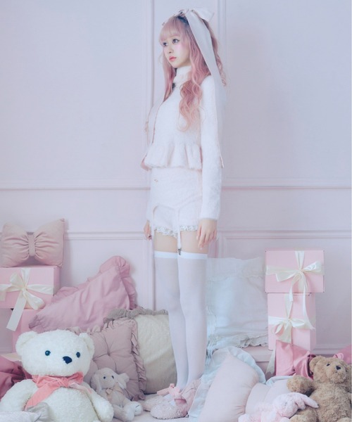 Fiorforte(フィオルフォルテ)の「Shaggy peplum knit(ニット/セーター・レディース・ホワイト/ピンク・FREE)」の5枚目の写真