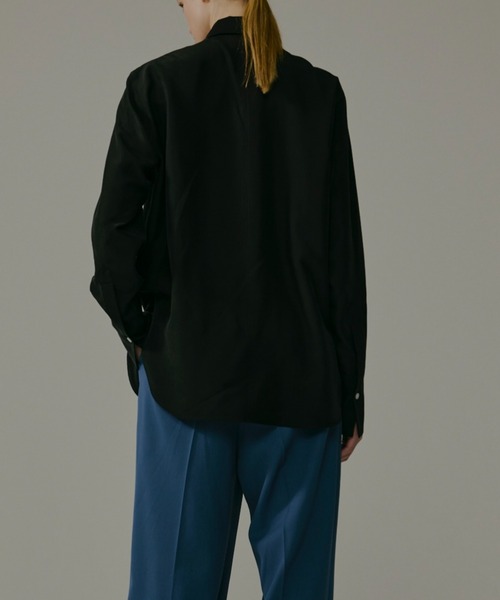 CINOH（チノ）の「SILK CHIC SHIRT（シャツ/ブラウス・レディース・ブラック・38）」の6枚目の写真