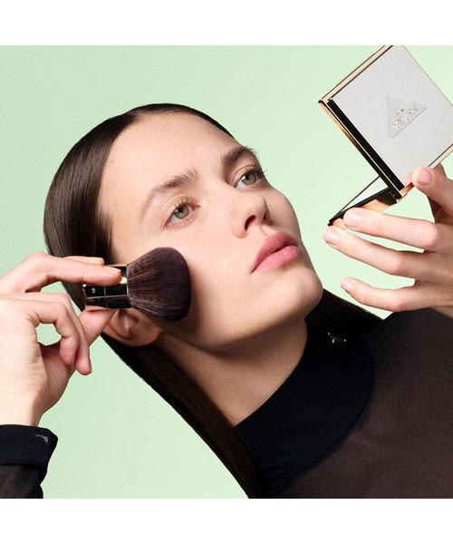 (値下げ)新品★PRADA リセット セッティング パウダー プレストパウダー リセット セッティング パウダー（フェイスパウダー）｜PRADA BEAUTY