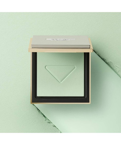 リセット セッティング パウダー（フェイスパウダー）｜PRADA BEAUTY