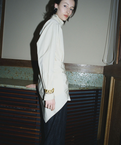 VERMEIL par iena（ヴェルメイユパーイエナ）の「バイアスシャツ（シャツ/ブラウス・レディース・スカイブルー/ベージュ・FREE）」の3枚目の写真