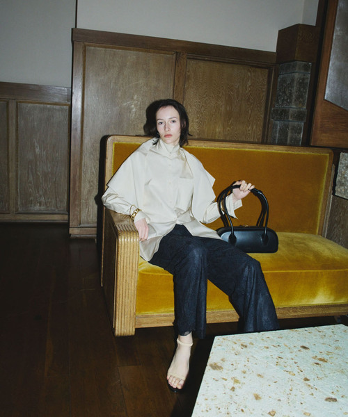 VERMEIL par iena（ヴェルメイユパーイエナ）の「バイアスシャツ（シャツ/ブラウス・レディース・スカイブルー/ベージュ・FREE）」の4枚目の写真