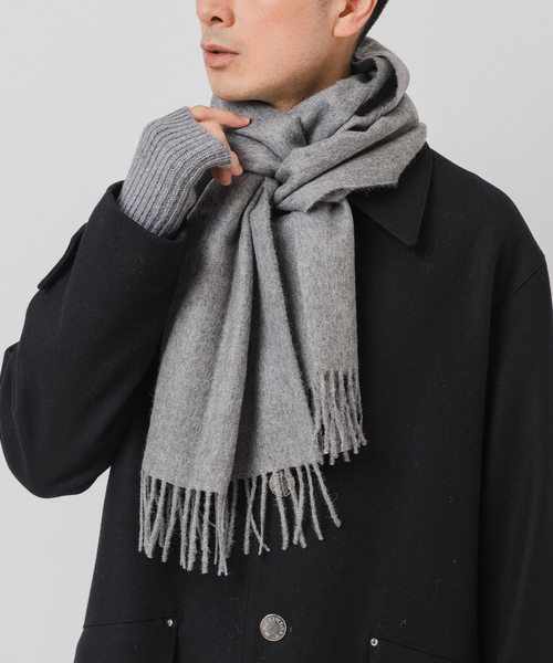 EDIFICE（エディフィス）の「MAGNIBERG（マグニバーグ）Honey scarf（マフラー・メンズ・チャコールグレー/ライトグレー/ブラック/レッド・FREE）」の3枚目の写真