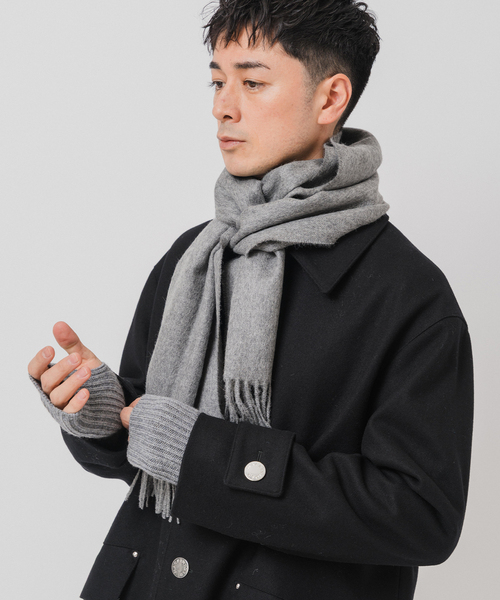 EDIFICE（エディフィス）の「MAGNIBERG（マグニバーグ）Honey scarf（マフラー・メンズ・チャコールグレー/ライトグレー/ブラック/レッド・FREE）」の6枚目の写真