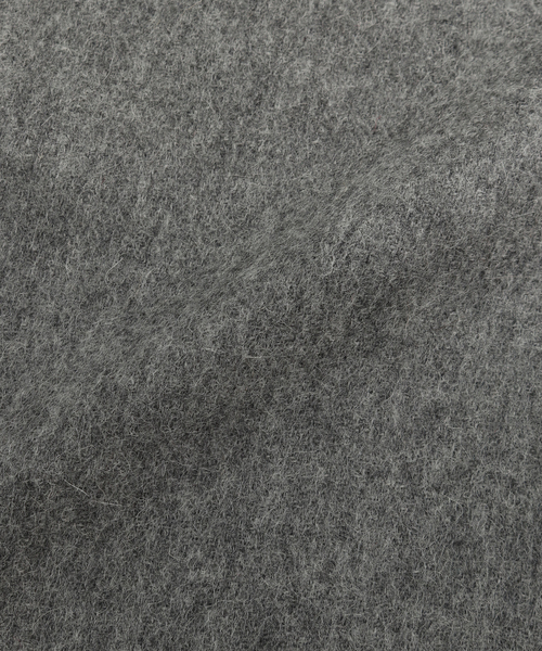 EDIFICE（エディフィス）の「MAGNIBERG（マグニバーグ）Honey scarf（マフラー・メンズ・チャコールグレー/ライトグレー/ブラック/レッド・FREE）」の15枚目の写真