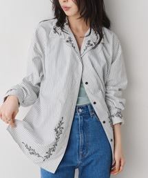 Unitage（ユニテージ）の「スパンコール刺繍ストライプシャツ（シャツ/ブラウス）」