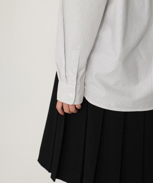 MUSINSA STANDARD WOMAN（ムシンサスタンダードウーマン）の「ウィメンズストライプリラックスドオックスフォードシャツ[ホワイト/グレー]（シャツ/ブラウス・レディース・その他・SMALL/MEDIUM/LARGE/X-SMALL）」の5枚目の写真