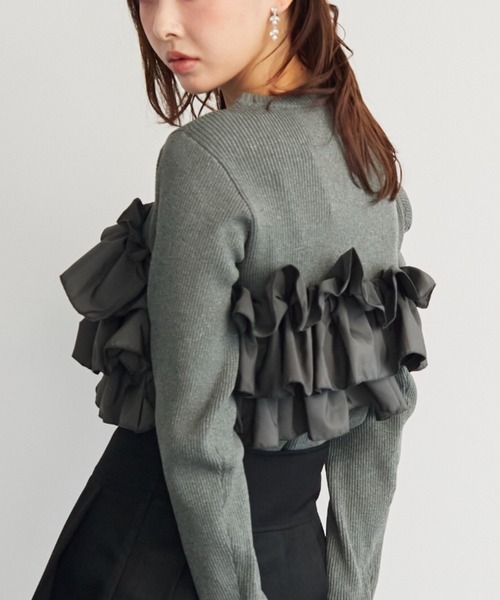 krahe（クレーエ）の「ティアードフリルドッキングニット（ニット