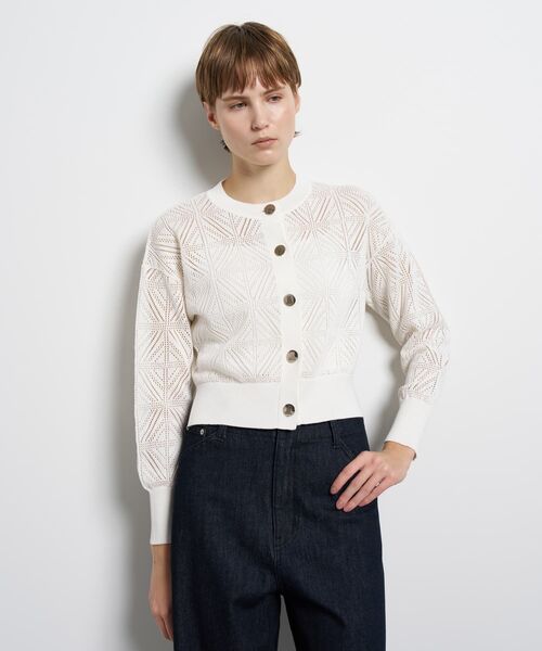 LANVIN en Bleu(ランバンオンブルー)の「JLメタルボタンレースニットカーディガン(ニット/セーター・レディース・オフホワイト/ネイビー/レッド・38)」の3枚目の写真