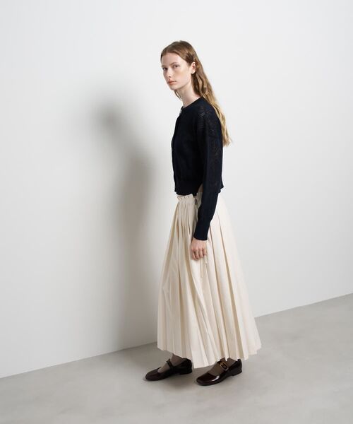 LANVIN en Bleu(ランバンオンブルー)の「JLメタルボタンレースニットカーディガン(ニット/セーター・レディース・オフホワイト/ネイビー/レッド・38)」の5枚目の写真