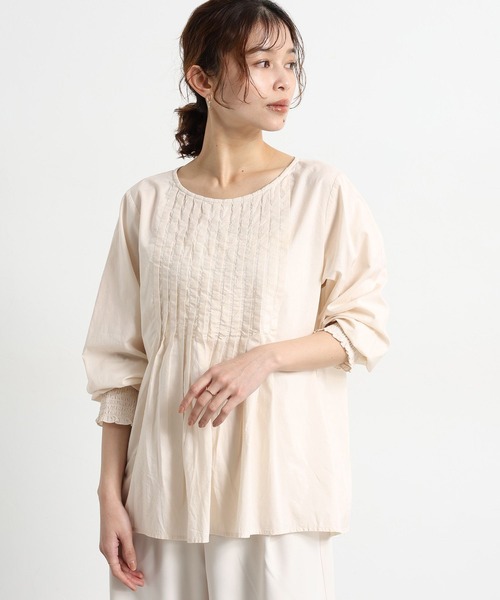 studio CLIP(スタディオクリップ)の「コットンレーヨンフロントピンタックブラウス(シャツ/ブラウス・レディース・アイボリー/ライトグリーン・FREE)」の3枚目の写真