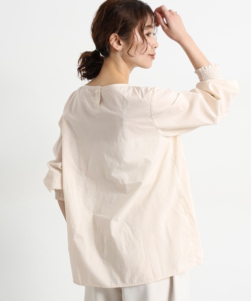 studio CLIP(スタディオクリップ)の「コットンレーヨンフロントピンタックブラウス(シャツ/ブラウス・レディース・アイボリー/ライトグリーン・FREE)」の4枚目の写真