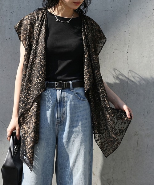 antiqua(アンティカ)の「前後着用 クルーネック ボートネック 2WAY デザイントップス(その他トップス・レディース・ブラック/グレー・ONESIZE)」の11枚目の写真
