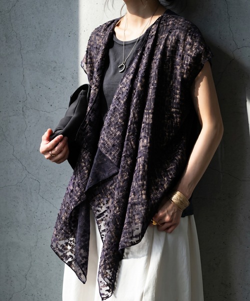 antiqua(アンティカ)の「前後着用 クルーネック ボートネック 2WAY デザイントップス(その他トップス・レディース・ブラック/グレー・ONESIZE)」の14枚目の写真