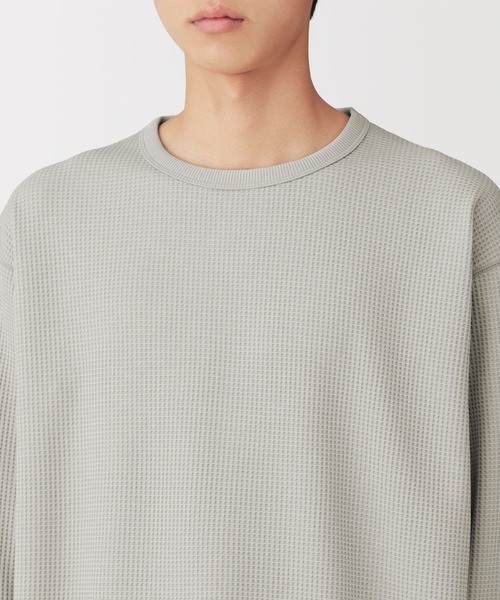 無印良品(ムジルシリョウヒン)の「紳士 UVカット乾きやすいワッフルクルーネック長袖Tシャツ(Tシャツ/カットソー・メンズ・ダークネイビー/ライトグレー/ブルー系/チャコールグレー/オフホワイト/ブラック・XL/L/S/M)」の20枚目の写真