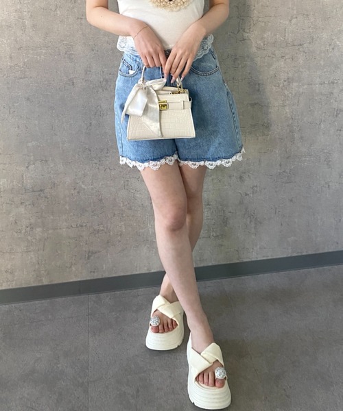 Mejoul（メジュール）の「【2026春夏新作】ハイウエスト レース デニムショートパンツ（デニムパンツ・レディース・ブラック/ブルー・M/L）」の4枚目の写真