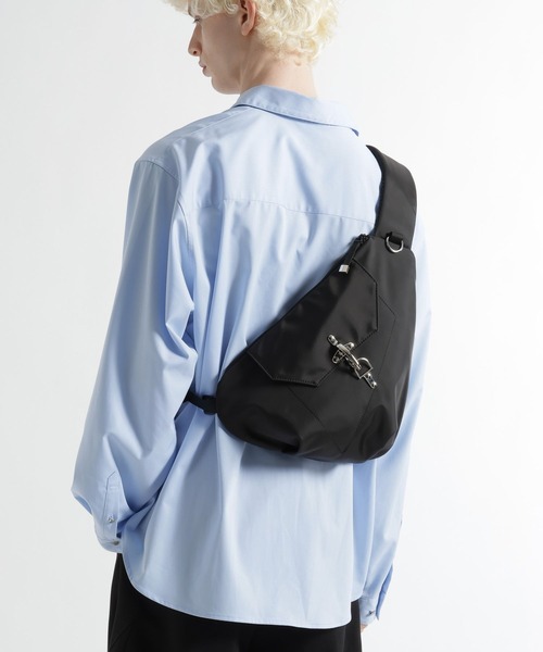 HARE(ハレ)の「ファイヤーマンバックルスリングBAG(HARE)(ショルダーバッグ・メンズ・ブラック/ブラック系その他・FREE)」の8枚目の写真