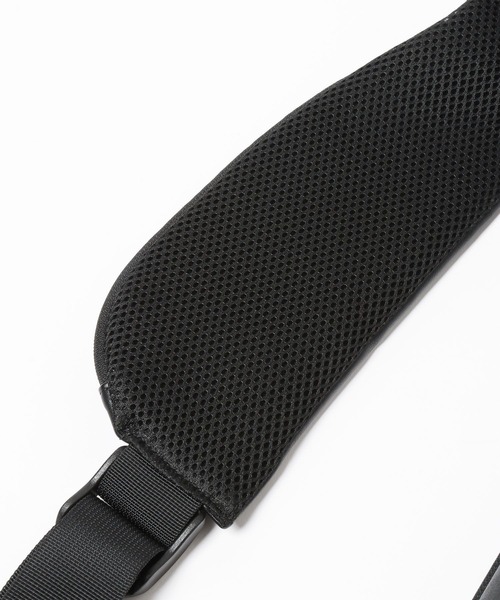 HARE(ハレ)の「ファイヤーマンバックルスリングBAG(HARE)(ショルダーバッグ・メンズ・ブラック/ブラック系その他・FREE)」の20枚目の写真