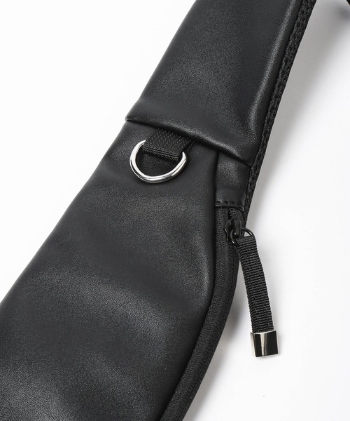 HARE(ハレ)の「ファイヤーマンバックルスリングBAG(HARE)(ショルダーバッグ・メンズ・ブラック/ブラック系その他・FREE)」の22枚目の写真
