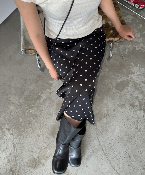 320SHOWROOM（320ショールーム）の「Polka Dot Banding Skirt Black（スカート・レディース・ブラック・MEDIUM/SMALL）」の6枚目の写真