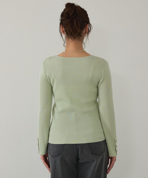 abahouse mavie(アバハウスマヴィ)の「【袖ボタン】スクエアネックリブニット/きれいめ/セミオケ/通勤/春服(ニット/セーター・レディース・セージグリーン/ダークネイビー/ホワイト・フリー)」の11枚目の写真